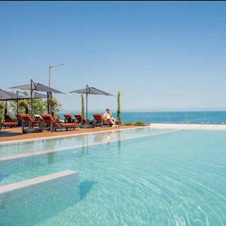 Modern 1-bed With Pool & Seaview Appartamento Varna