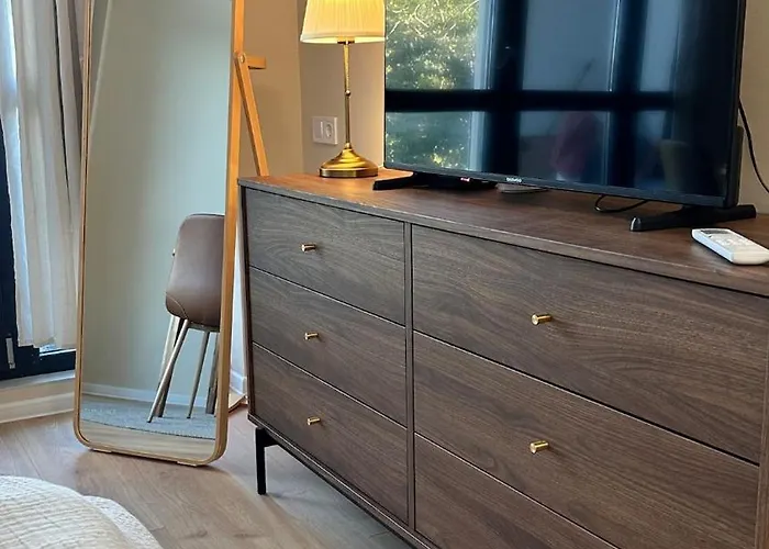 Modern 1-bed With Pool & Seaview Варна