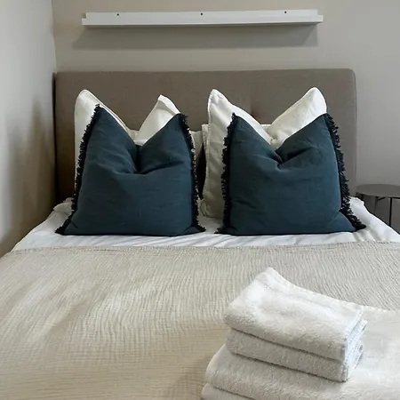 아파트 Modern 1-bed With Pool & Seaview *