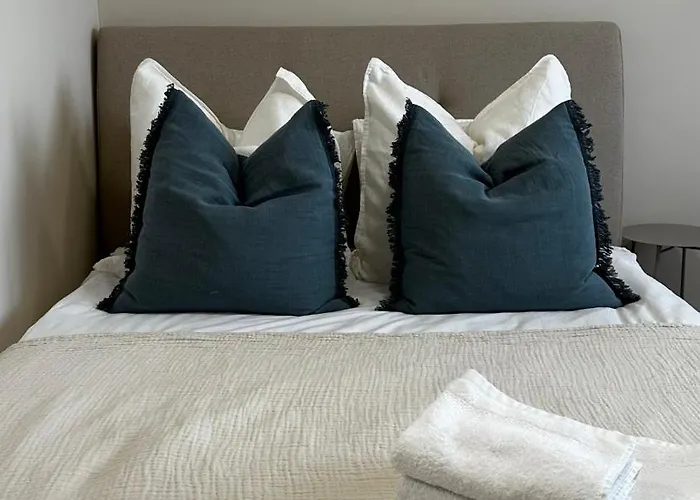 아파트 Modern 1-bed With Pool & Seaview *