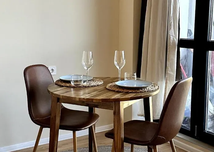 Modern 1-bed With Pool & Seaview 아파트 바르나